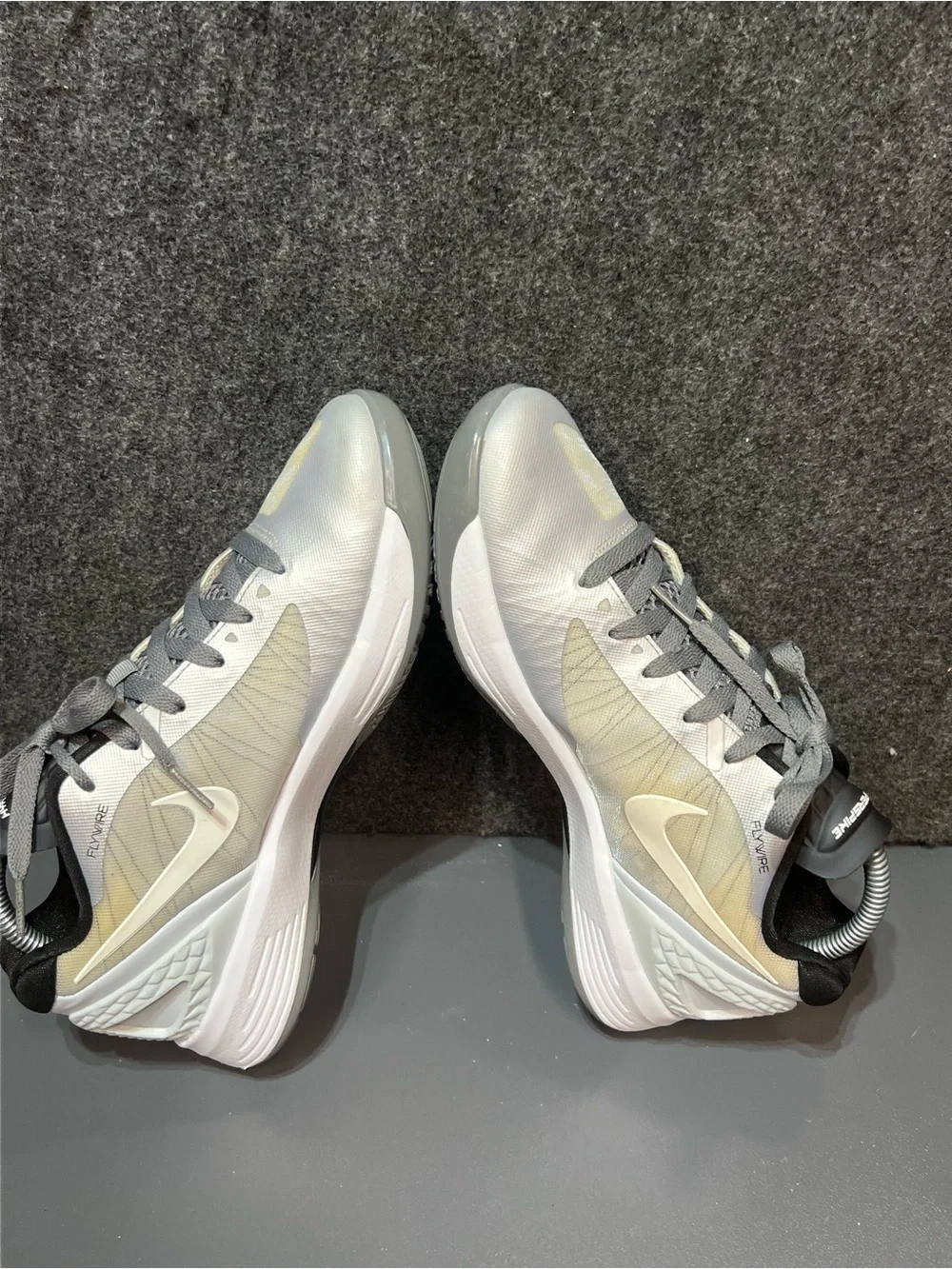 Nike Volley Zoom Hyperspike Women’s Size 8